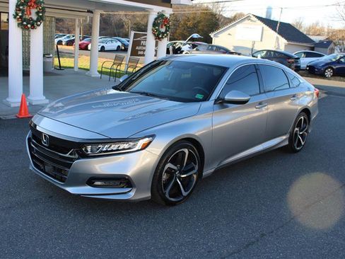 Used 2020 Honda Accord Sport image 4