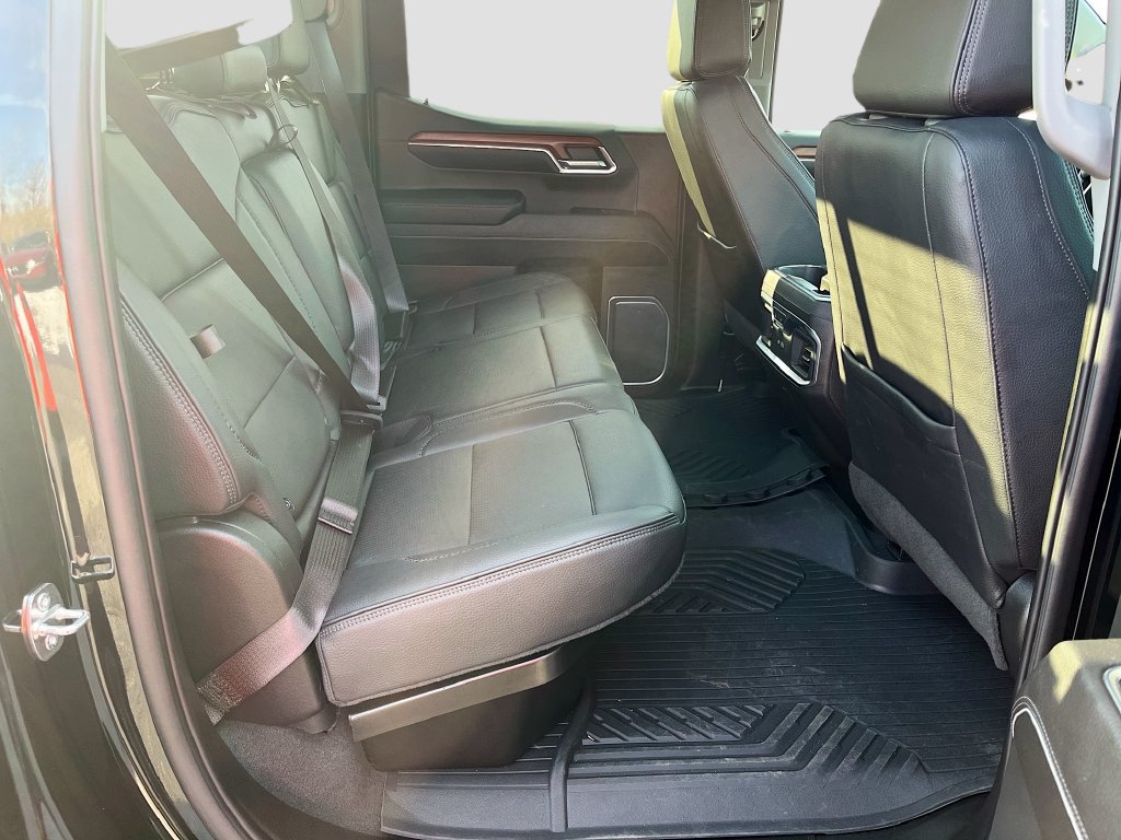Used 2023 GMC Sierra 1500 Denali w/ Technology Package AWD/4WD image 29