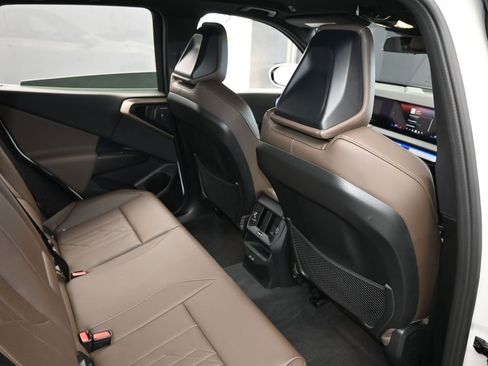 Used 2025 BMW X3 xDrive30i w/ M Sport Package image 47