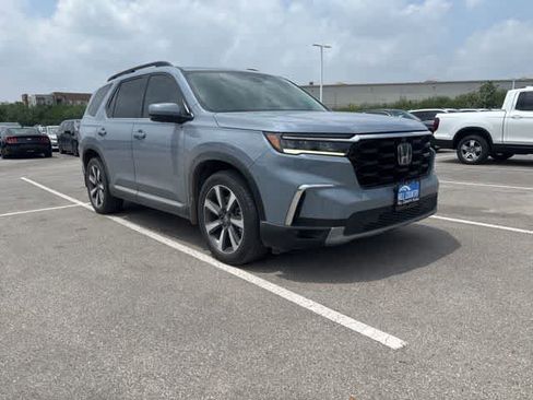 Used 2023 Honda Pilot Elite image 7