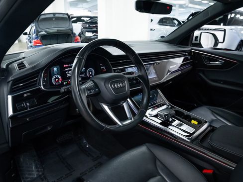Used 2021 Audi Q8 Prestige w/ Prestige Package image 19
