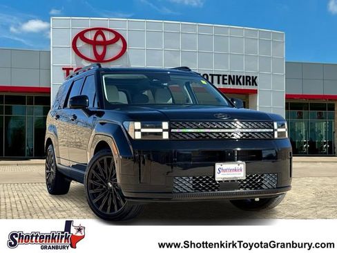 Used 2024 Hyundai Santa Fe Calligraphy image 1