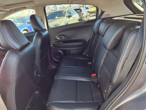 Used 2020 Honda HR-V Touring image 25