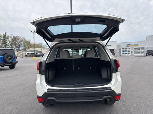 Used 2021 Subaru Forester AWD/4WD image 18
