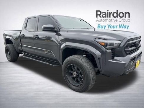 Used 2025 Toyota Tacoma SR5 AWD/4WD image 1