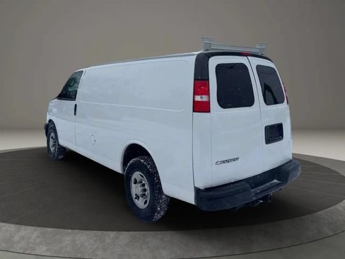 Used 2021 Chevrolet Express 2500 w/ Driver Convenience Package RWD image 18