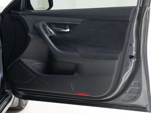 Used 2014 Nissan Altima 2.5 SV w/ Convenience Package image 15