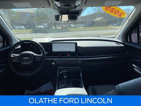 Used 2025 Kia Carnival SX Prestige image 22