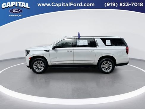 Used 2022 GMC Yukon XL SLT w/ SLT Luxury Package AWD/4WD image 5
