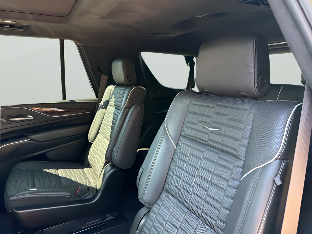 Used 2021 Cadillac Escalade Sport Platinum w/ LPO, ONYX Package RWD image 33