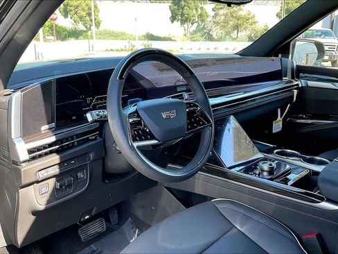 New 2026 Cadillac Escalade ESV Luxury image 9