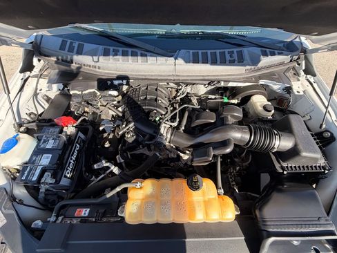 Used 2016 Ford F150 XL w/ Equipment Group 101A Mid image 9