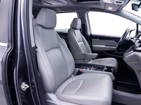 Used 2020 Honda Odyssey Touring image 41