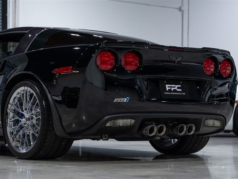 Used 2009 Chevrolet Corvette ZR1 w/ Preferred Equipment Group RWD image 14