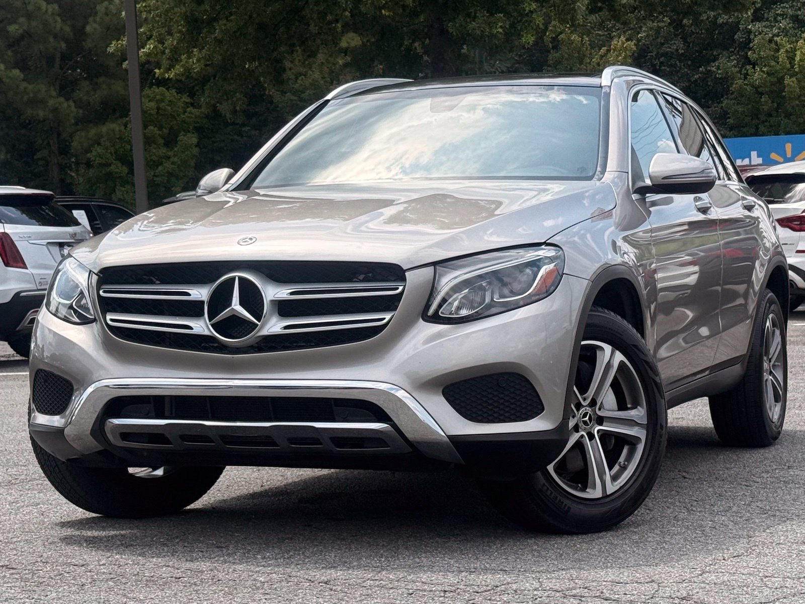 Used 2019 Mercedes-Benz GLC 300 4MATIC w/ Premium Package image 1