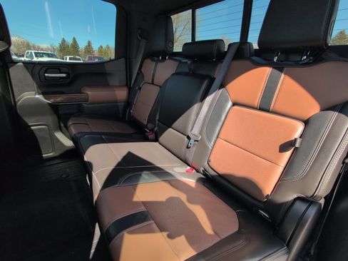Used 2019 Chevrolet Silverado 1500 High Country w/ Technology Package AWD/4WD image 27