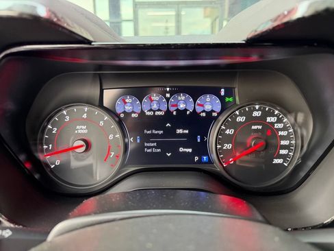 Used 2019 Chevrolet Camaro ZL1 RWD image 25