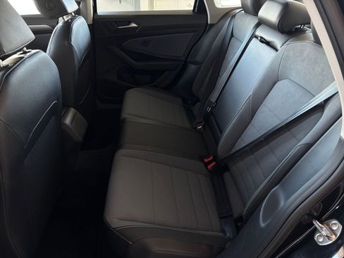 Used 2025 Volkswagen Jetta SE image 23