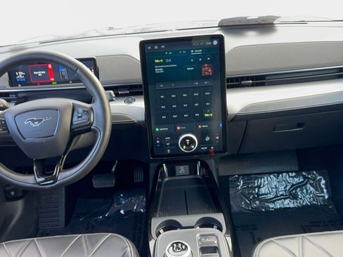 Used 2021 Ford Mustang Mach-E Select image 10