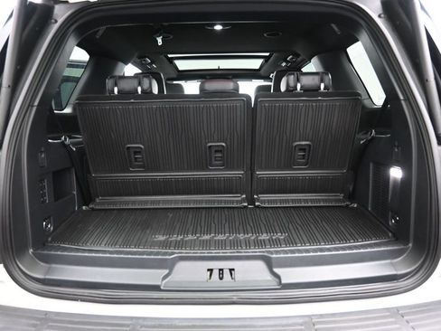Used 2023 Ford Expedition Limited RWD image 23