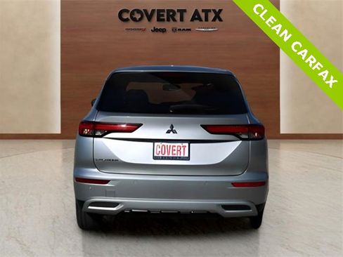 Used 2024 Mitsubishi Outlander SE image 4