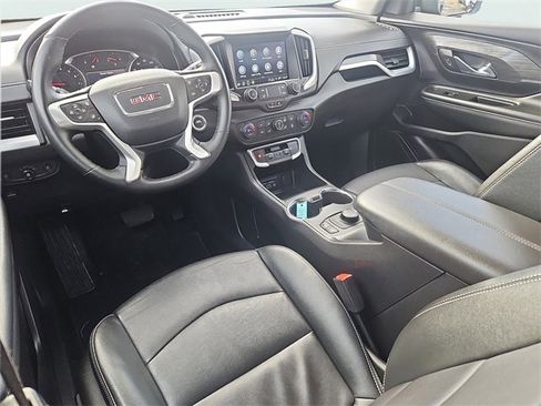 Used 2024 GMC Terrain SLT image 11