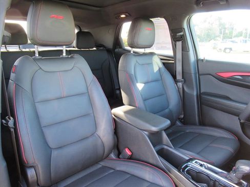 Used 2024 Chevrolet TrailBlazer RS w/ Convenience Package image 9