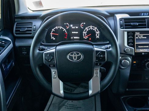 Used 2021 Toyota 4Runner SR5 AWD/4WD image 15
