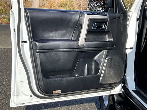 Certified 2024 Toyota 4Runner SR5 Premium image 22