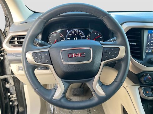 Used 2023 GMC Acadia Denali w/ Black Diamond Edition image 11