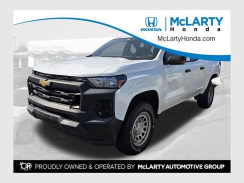Used 2023 Chevrolet Colorado W/T image 1