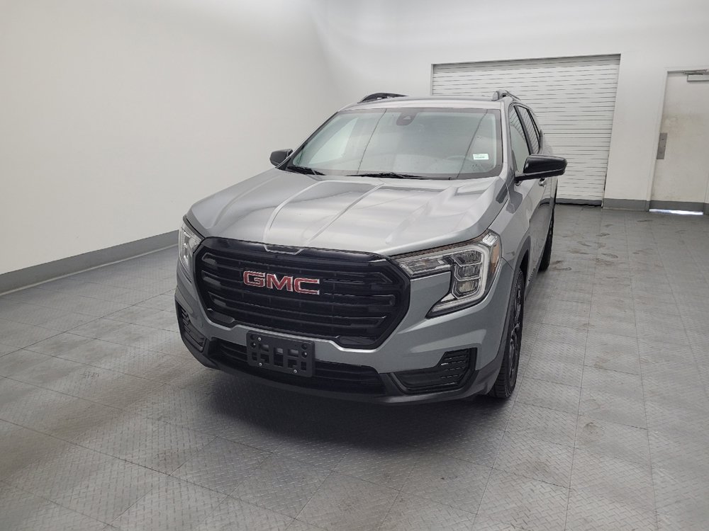 Used 2023 GMC Terrain SLE w/ Driver Convenience Package FWD image 15
