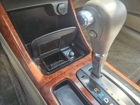 Used 2002 Toyota Camry LE image 17