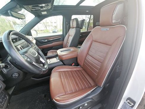 Used 2023 GMC Yukon Denali Ultimate image 6