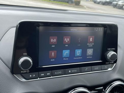 Used 2025 Nissan Sentra S image 25