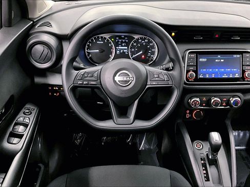 New 2025 Nissan Kicks Play S image 77