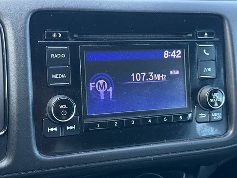 Used 2022 Honda HR-V LX image 17