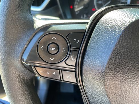 Used 2022 Toyota Corolla LE image 13