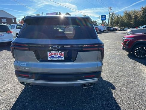 New 2026 Chevrolet Traverse LT w/ Sun and Wheel Package image 6