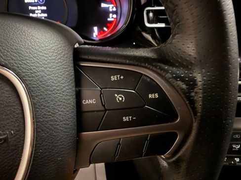 Used 2022 Dodge Durango SXT w/ Anodized Platinum Package AWD/4WD image 33