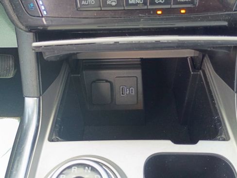 Used 2021 Ford Explorer Limited w/ Equipment Group 301A RWD image 19