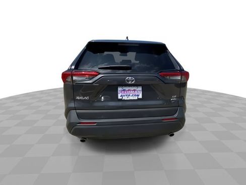 Used 2025 Toyota RAV4 LE AWD/4WD image 9