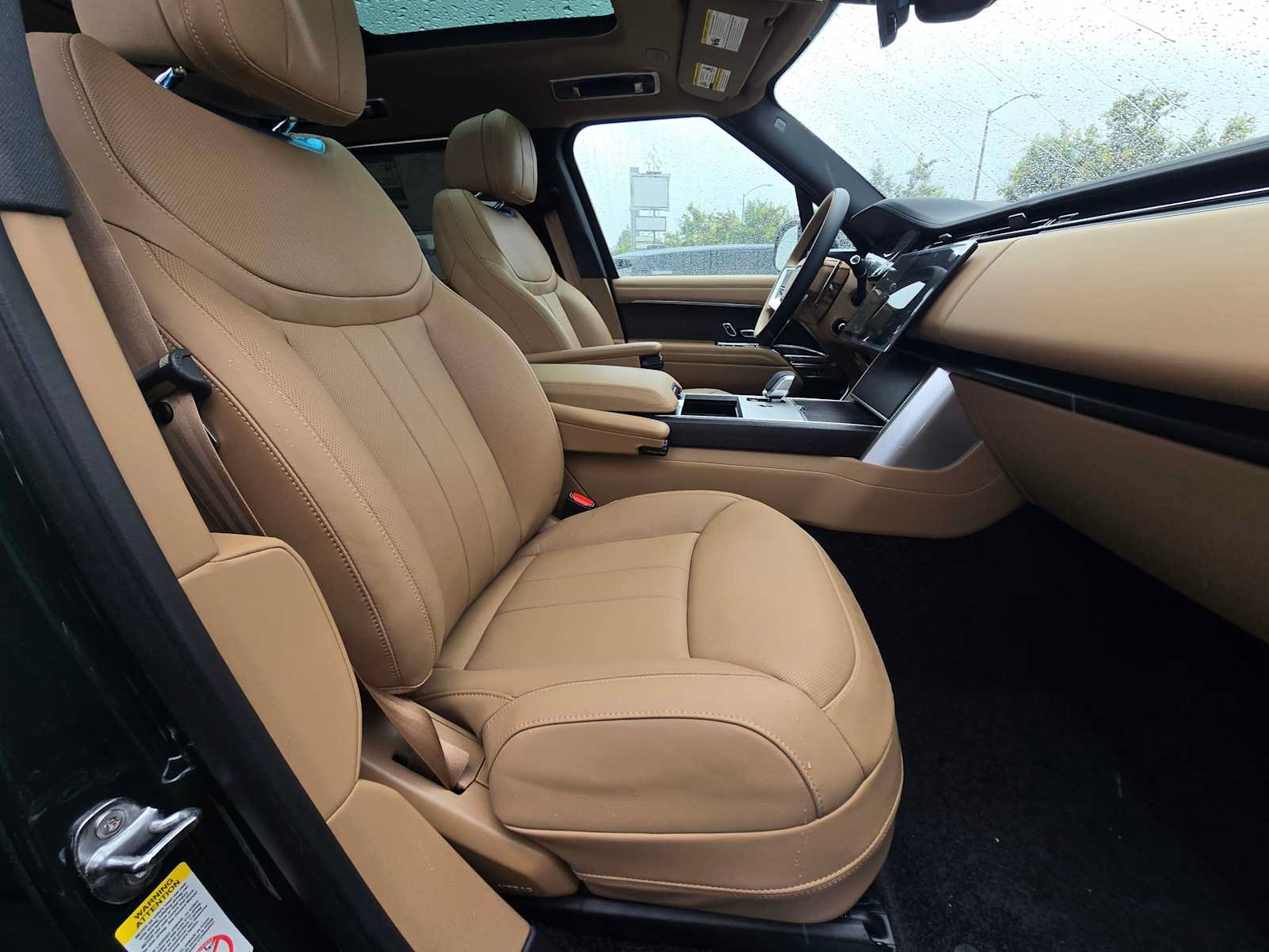 New 2026 Land Rover Range Rover Long Wheelbase SE AWD/4WD image 11