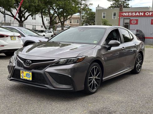 Used 2024 Toyota Camry SE w/ Cold Weather Package AWD/4WD image 5