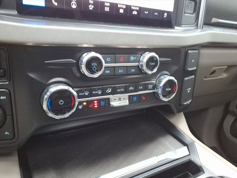 Used 2026 Ford F250 Platinum w/ Platinum Plus Package image 27