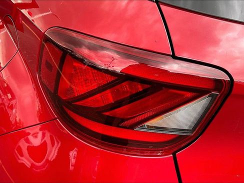 Used 2023 Hyundai Venue Limited FWD image 30