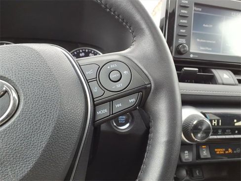 Certified 2022 Toyota RAV4 XLE image 17