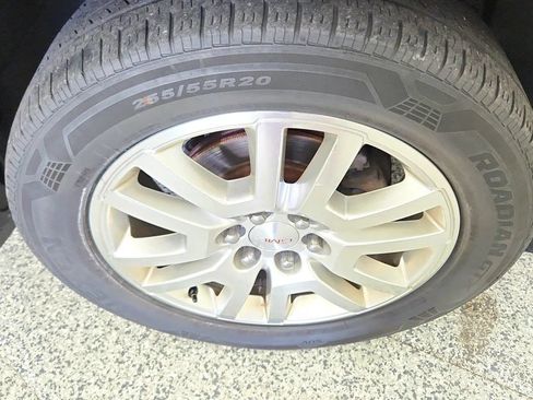 Used 2016 GMC Acadia Denali AWD/4WD image 32