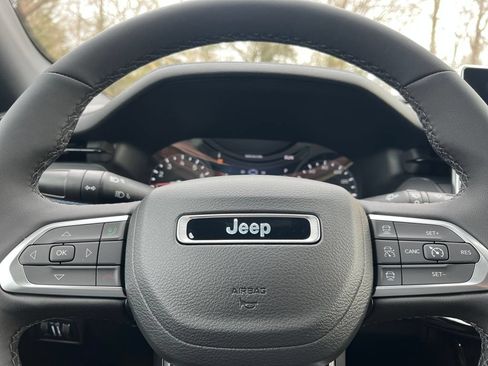 New 2026 Jeep Compass Limited AWD/4WD image 17