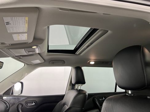 Used 2024 INFINITI QX80 Luxe image 25